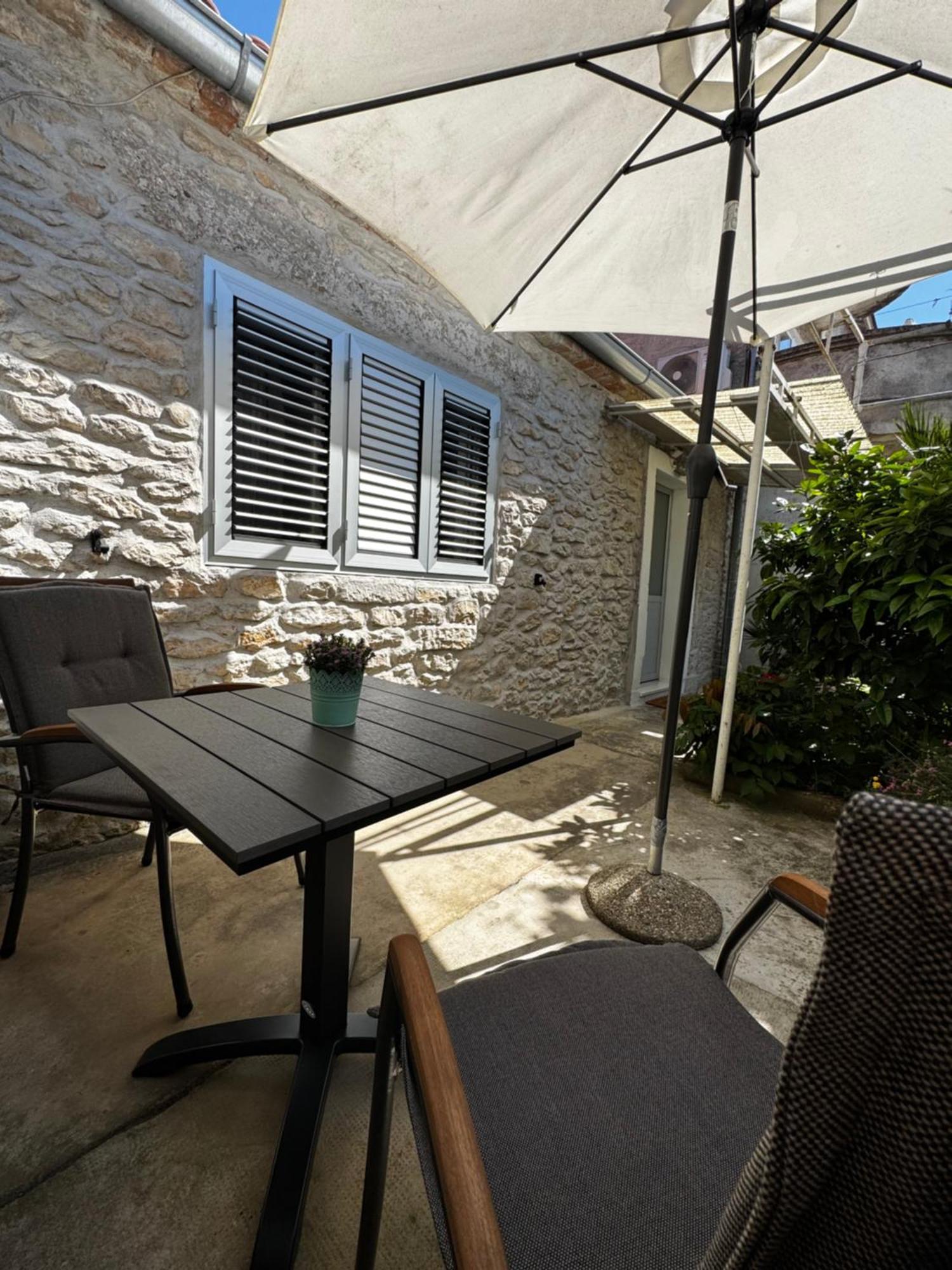 Eleonora Apartments Zadar Exterior photo
