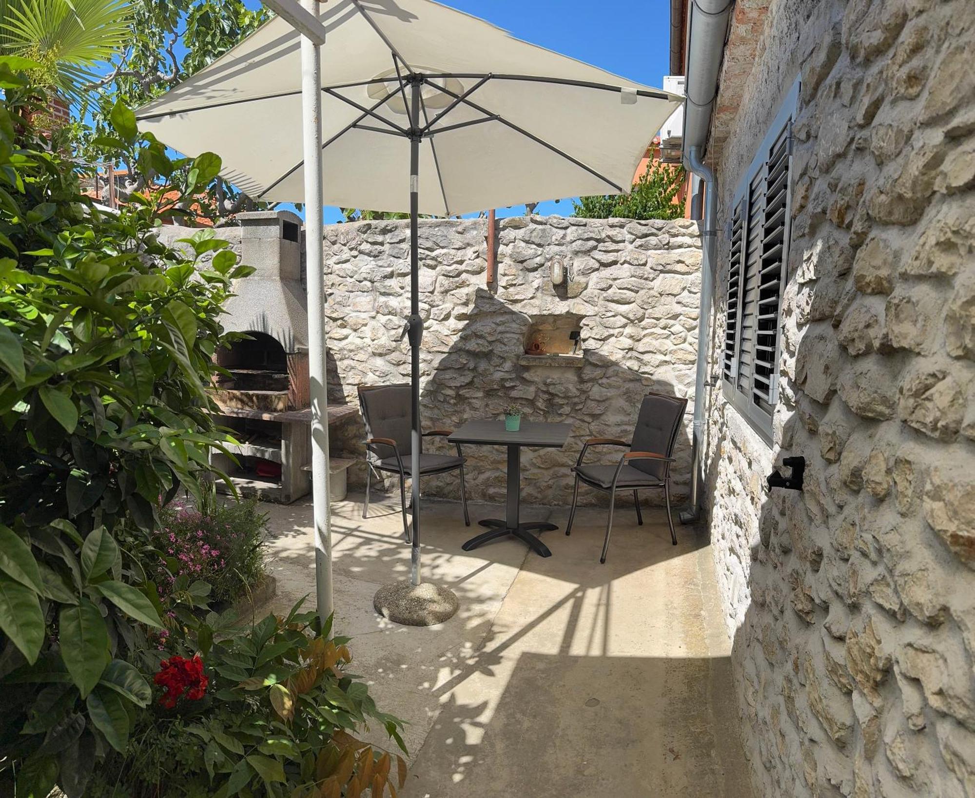 Eleonora Apartments Zadar Exterior photo